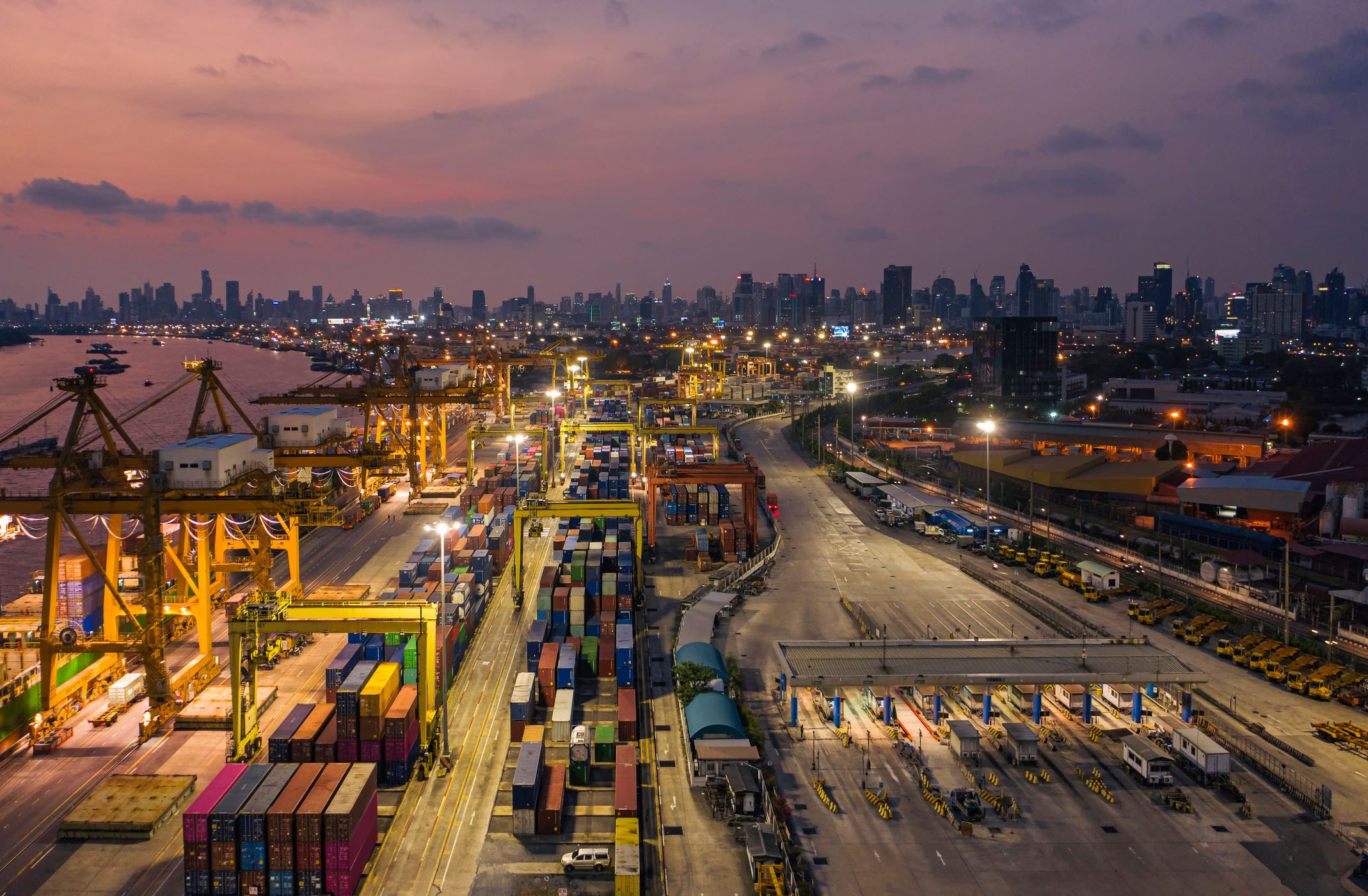 European product recalls continue to rise as regulatory scrutiny increases across sectors 10 A bustling cityscape at dusk.