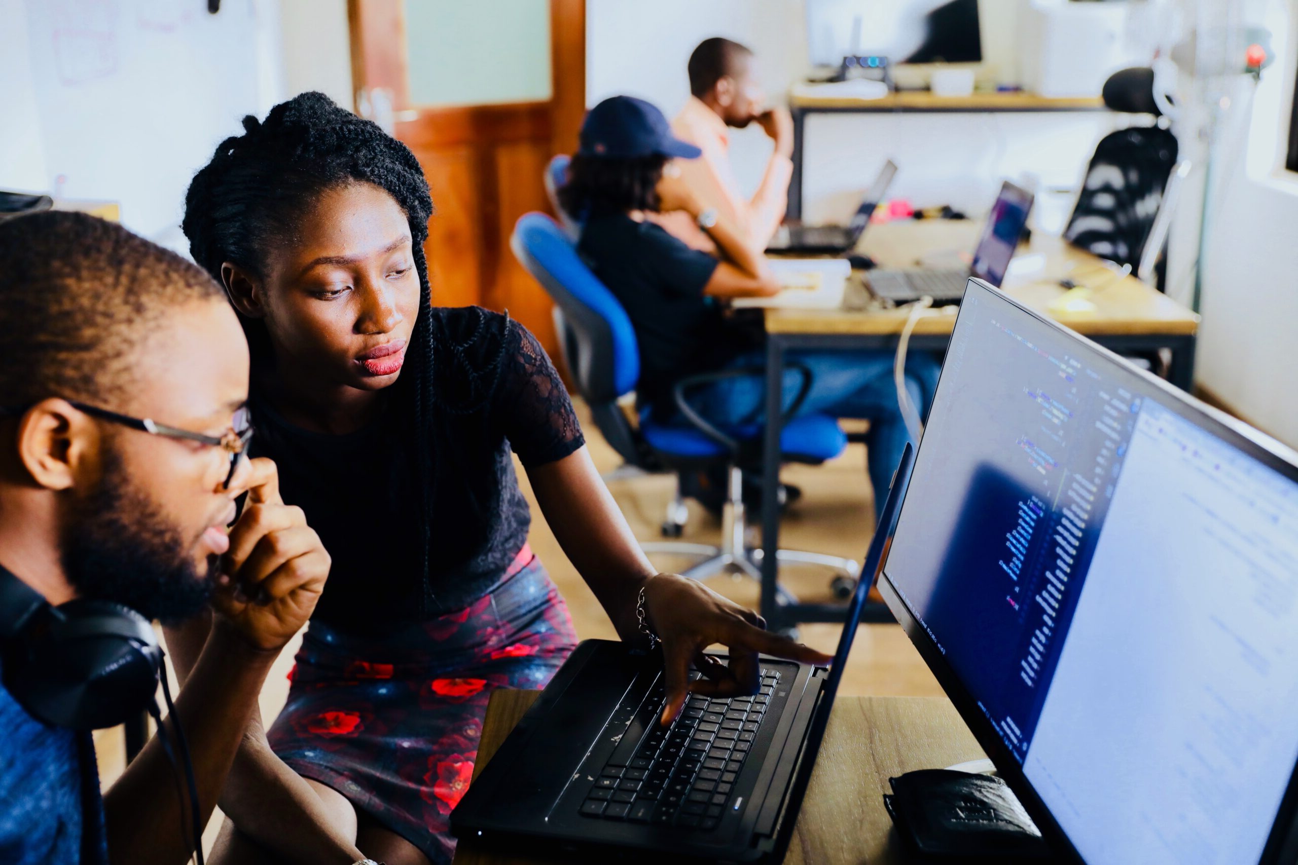 desola lanre ologun IgUR1iX0mqM unsplash berskala e1699453300403