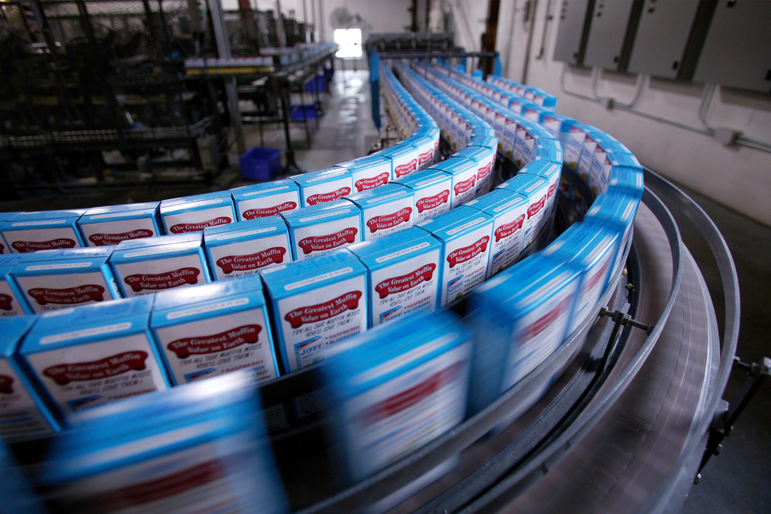Food + Beverage 8 The world's leading food and drink product recall company